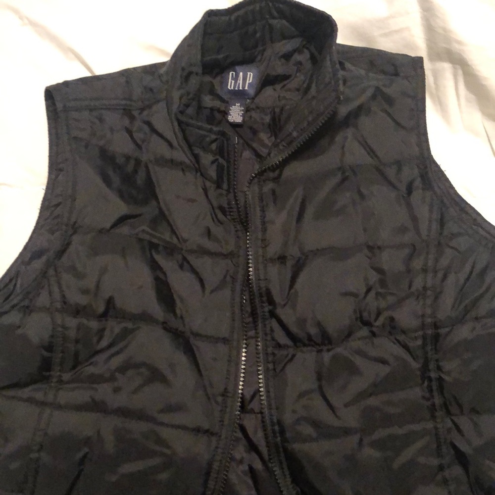 GAP black vest size M